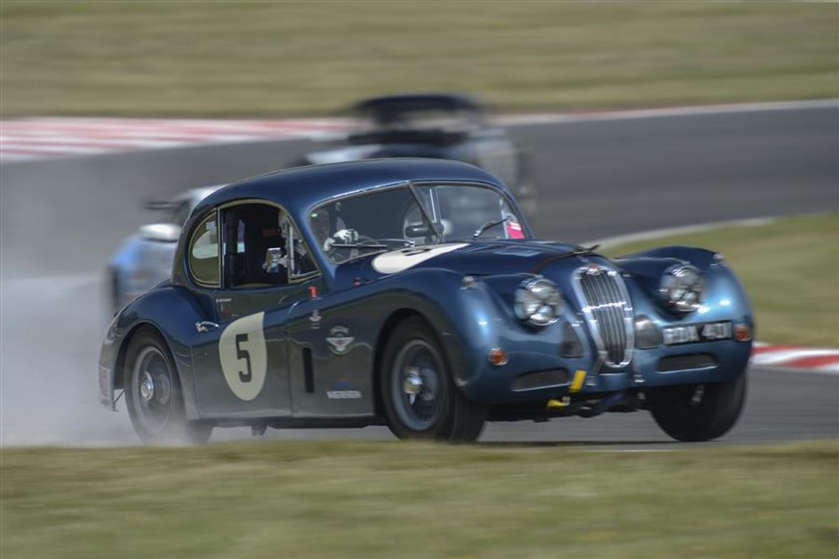 AMOC Racing heads to Brands Hatch